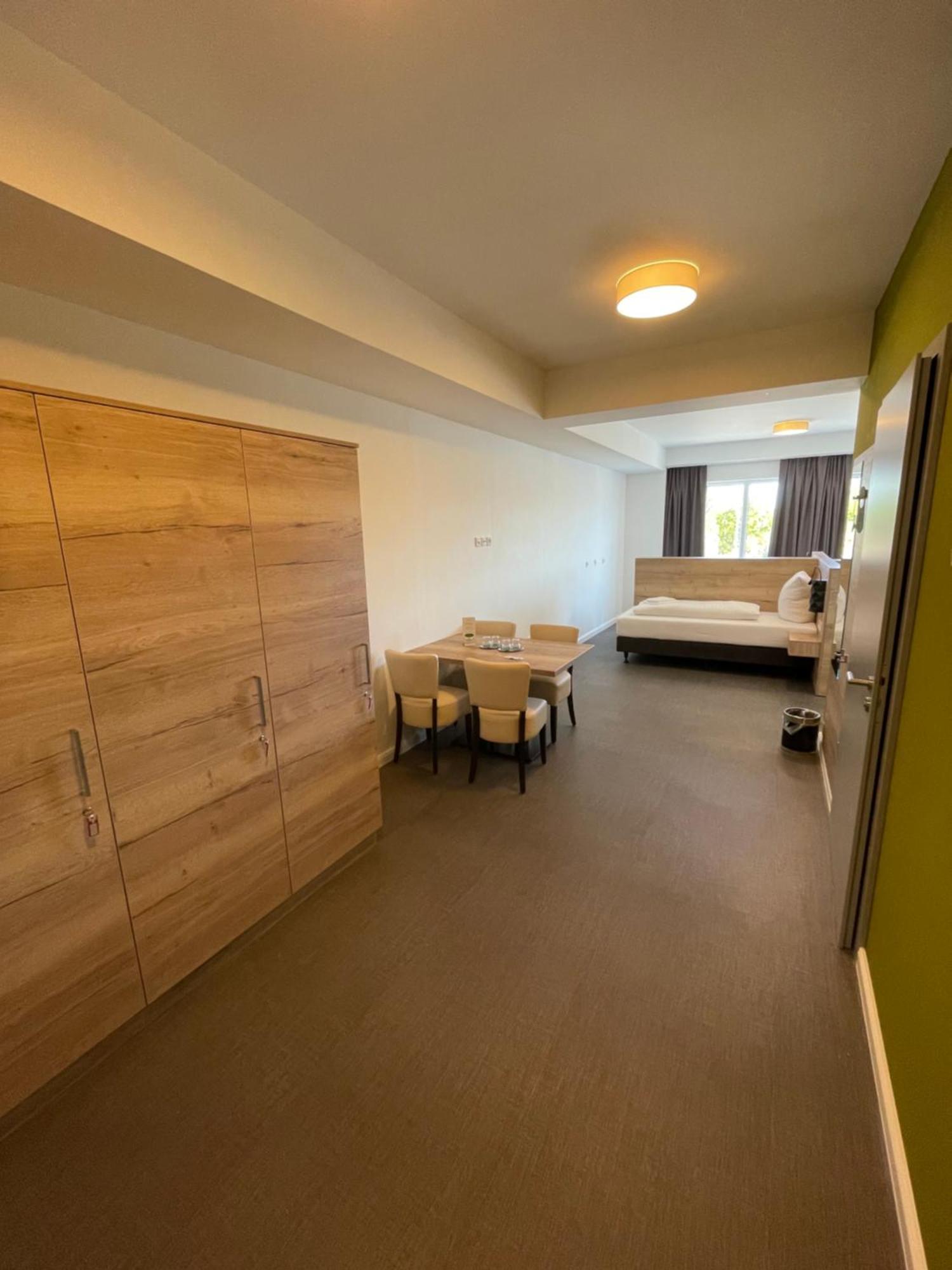 Hotel Am Pferdemarkt Aurich Bagian luar foto